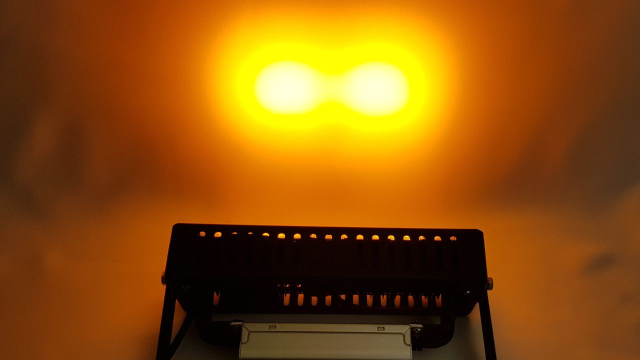 Reflektor pro osvětlování architektury a budov