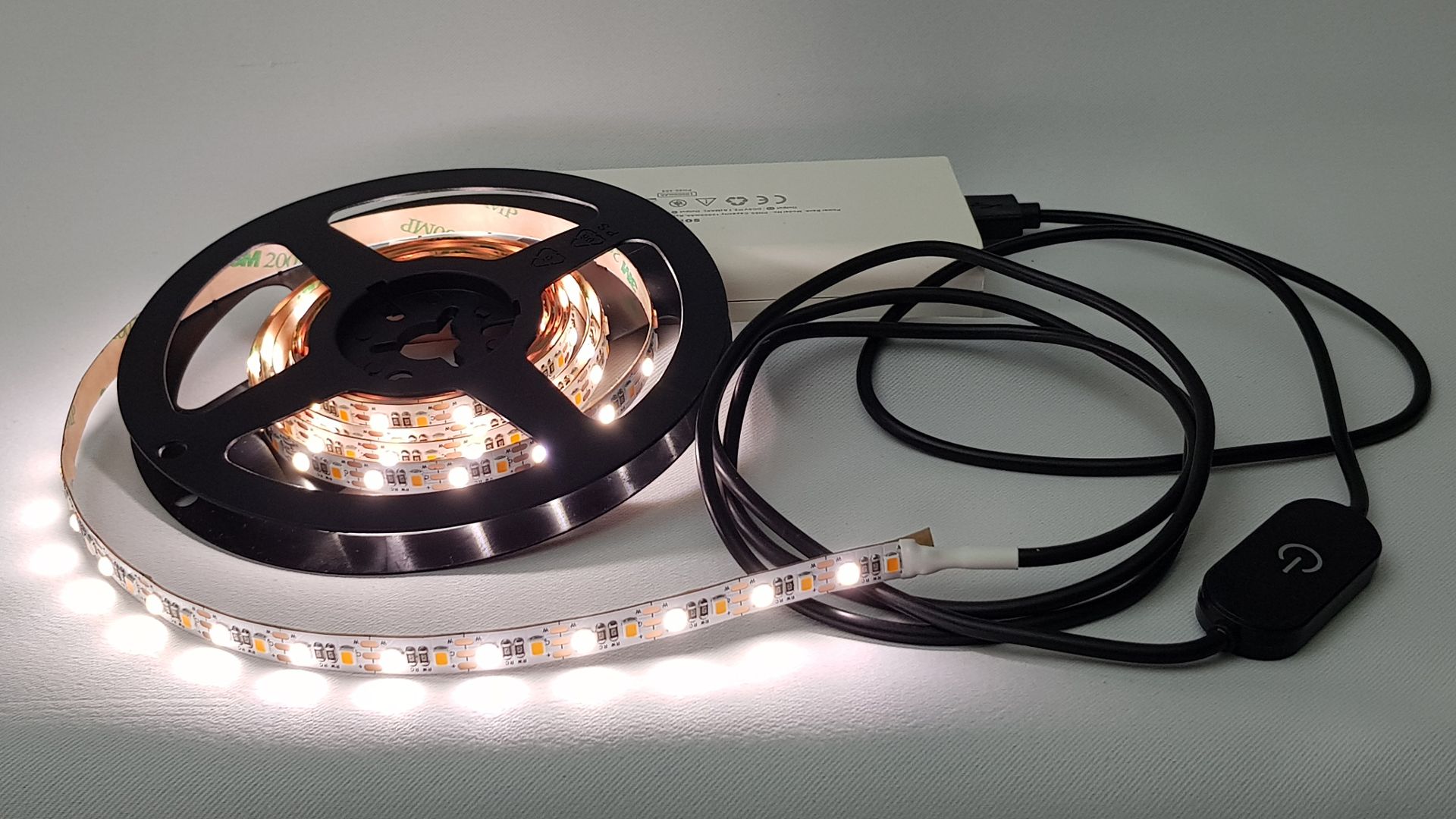 LED CCT USB světelný pásek PC Amber + 4000K 94CRI