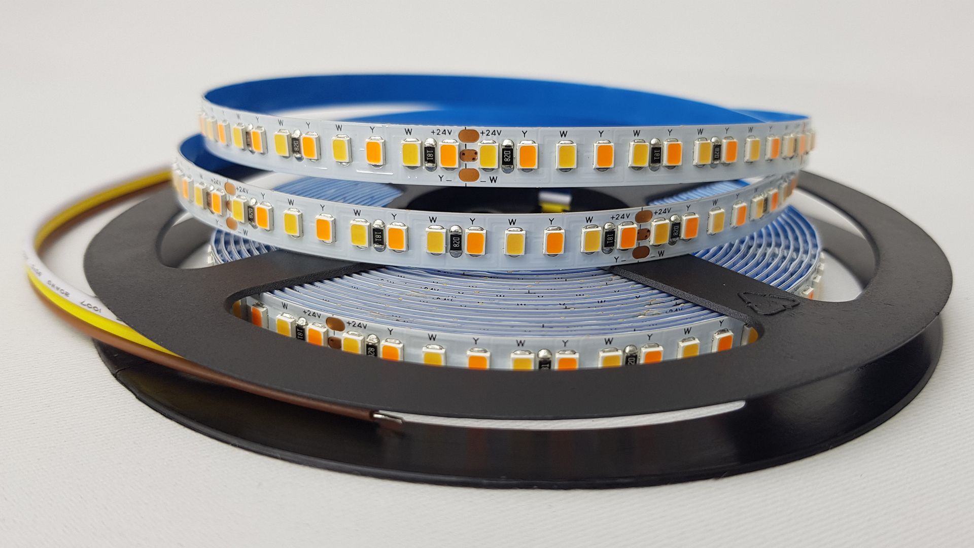 LED CCT světelný pásek PC Amber + 4000K CRI 94 24W/m - CCT led pásek pc amber + 4000K 94CRI 24W/m