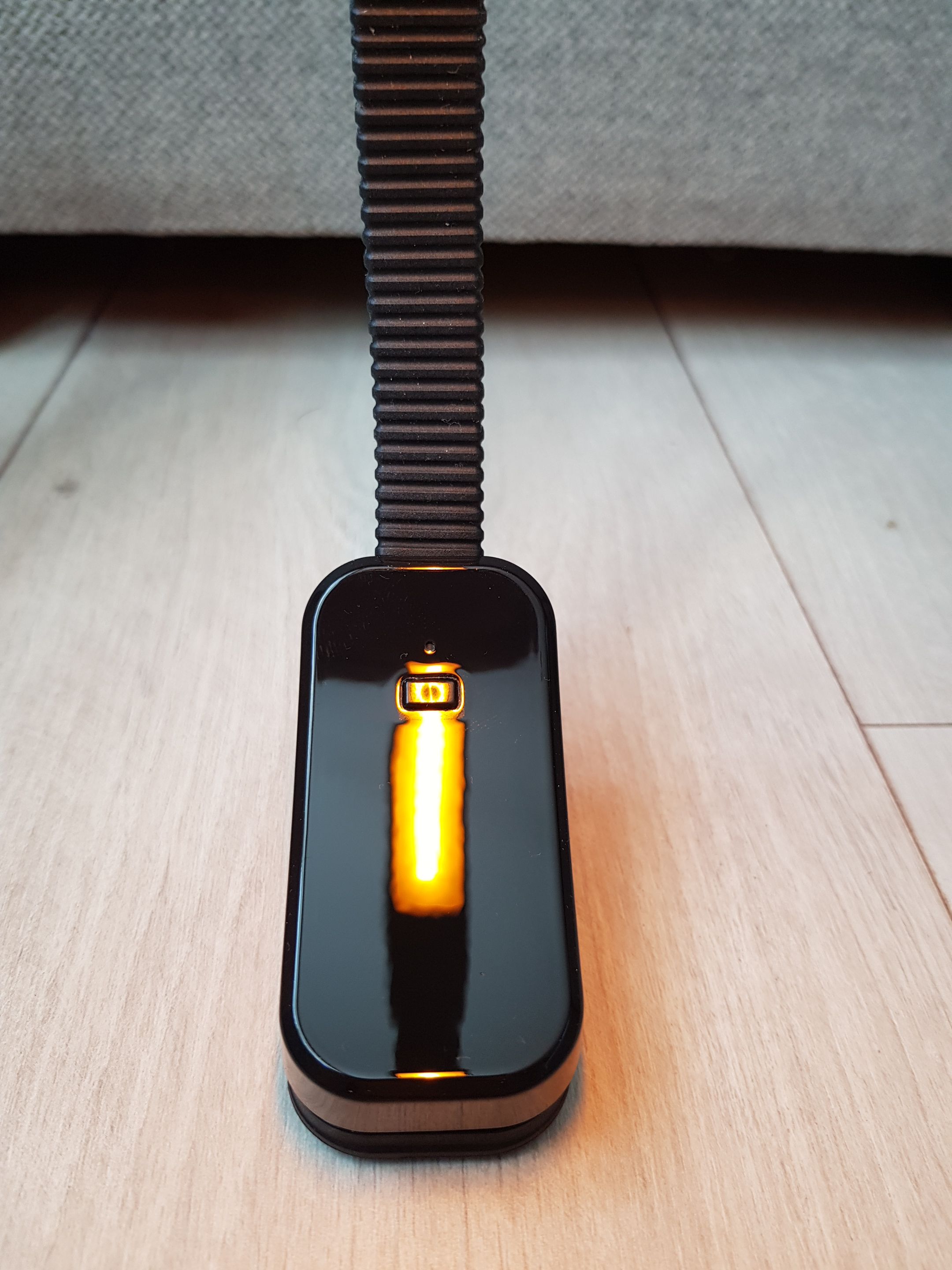 Lampička bez modrého světla - Stmívatelná lampička na čtení s oranžový světlem