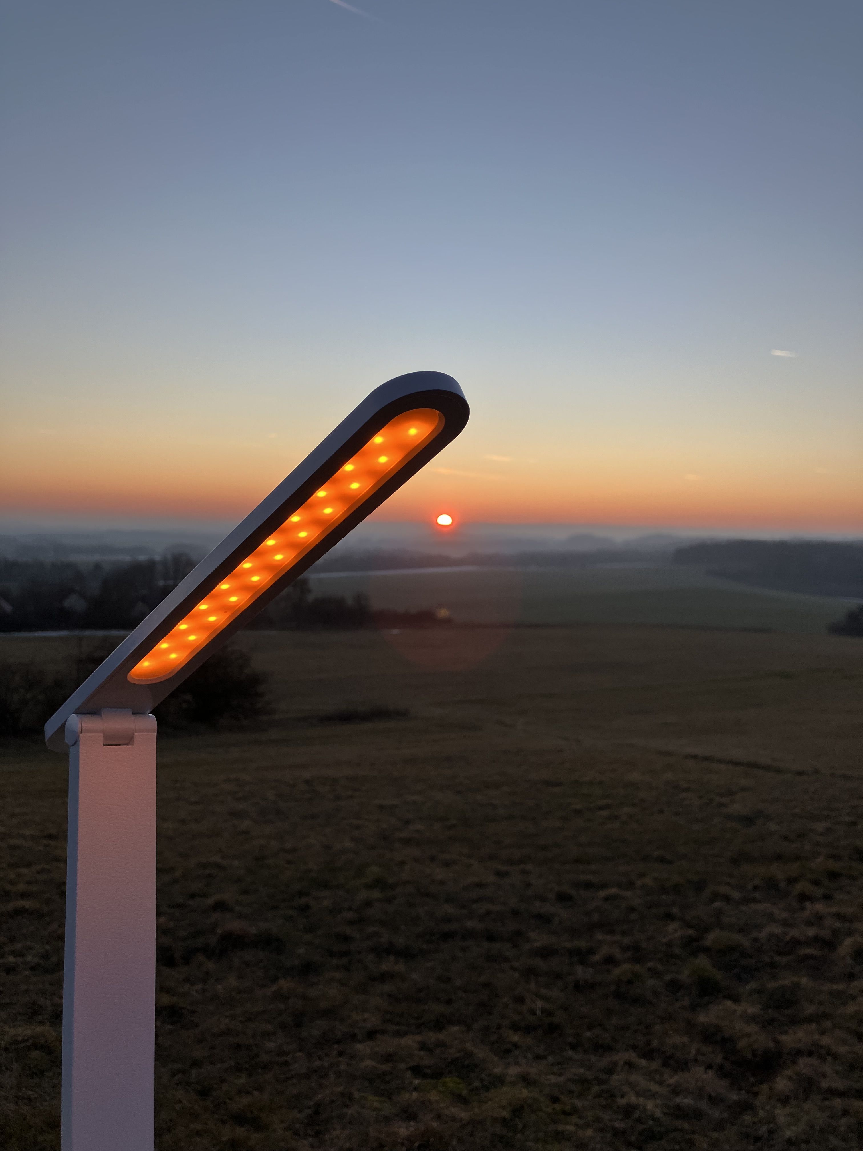 Biodynamická lampička s akumulátorem - oranžové světlo bez modré složky