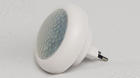 Noční svítidlo bez modré a zelené složky světla